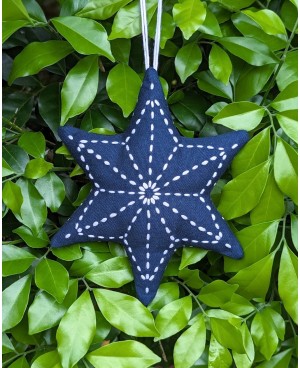 KIT OF 5 SASHIKO CHRISTMAS STAR DECORATIONS