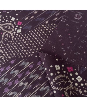 Motifs Kasuri imprimés sur toile violette