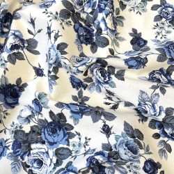 Toile de coton imprimée fleurs bleues